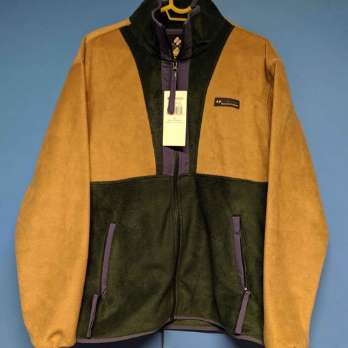 Columbia fleece jacket new, medium size