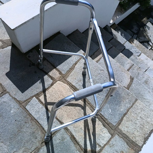 Pi aluminum walking aid like new, stable