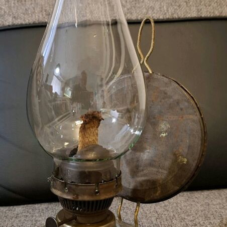Oil lamp used
