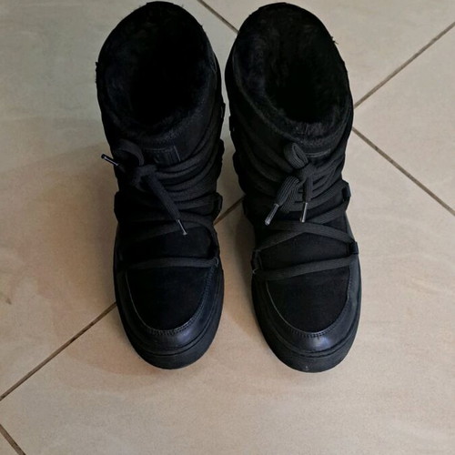 H&M Women's Snow Boots Size 38 Like New, Black