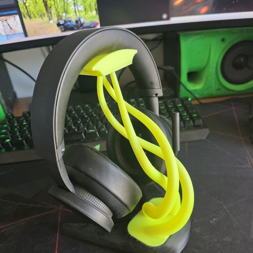 Headphone stand 3D printed in yellow fluo with black base