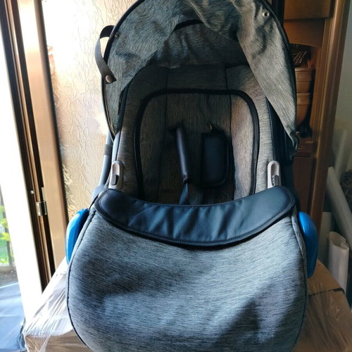 Car seat egg like new