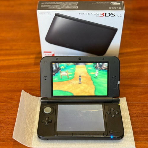 Nintendo 3DS XL Black console, boxed complete with accessories