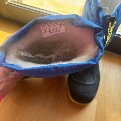Hanki CMP No.35 Kids Snow Boots like new