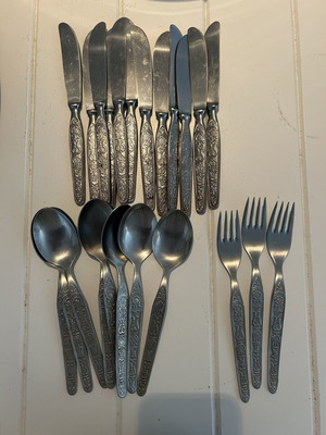 Cutlery set used, incomplete