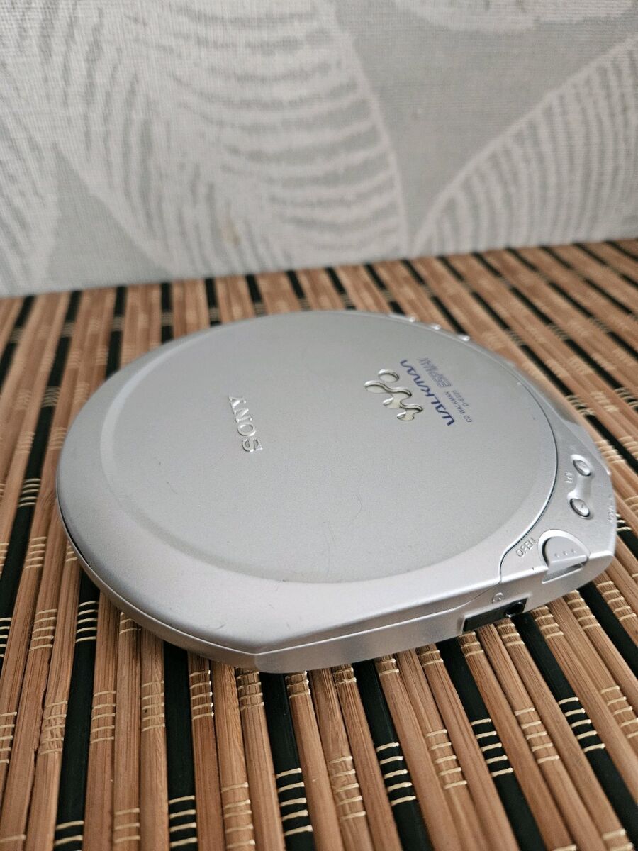 Sony CD Walkman D-E221 like new,… - € 50,00 - Vendora.cy