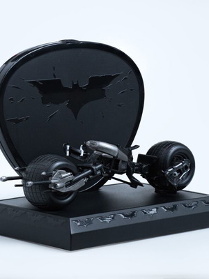 The Dark Knight Limited Edition Batpod DVD