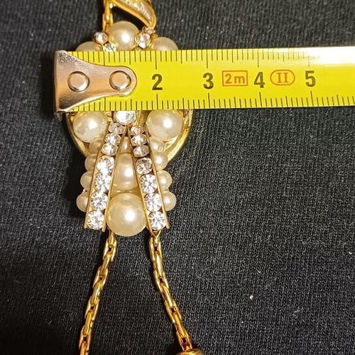 Pendant necklace vintage with rhinestones and decorative chains, like new