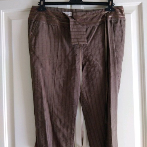 Forel women's capri pants new, size XL, brown with lace trim
