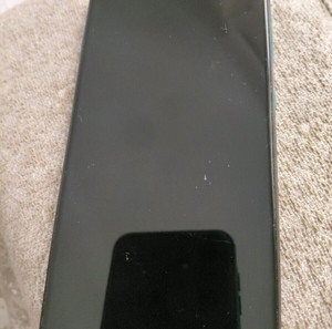 Πωλείται Samsung Galaxy A50 σε καλή  κατάσταση. ΕΧΕΙ ΕΝΑ ΡΑΓΙΣΜΑ ΚΑΤΩ ΣΤΗΝ ΟΘΟΝΗ