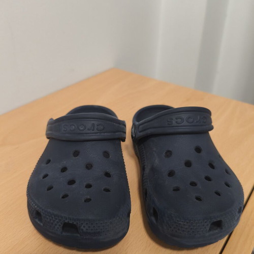 Crocs Classic navy blue sandals used, size 26