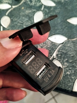 Usb charger for car like new