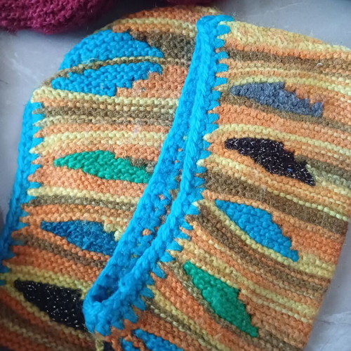 Pasoumia new, pack of folk art slippers