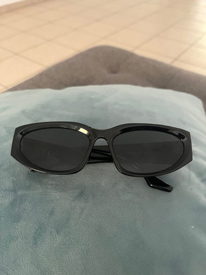 Black retro rectangle cateye sunglasses like new