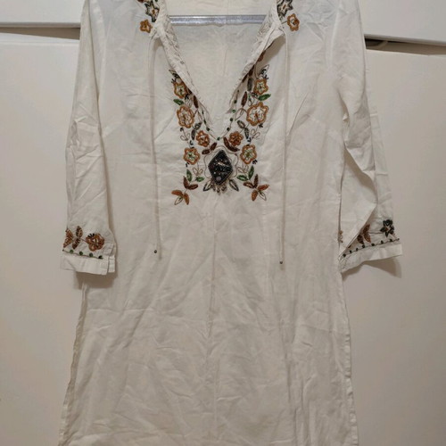 Beach dress like new, size Medium, red