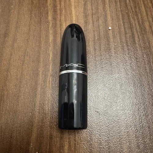 MAC Lustreglass Lipstick Can’t Dull My Shine new