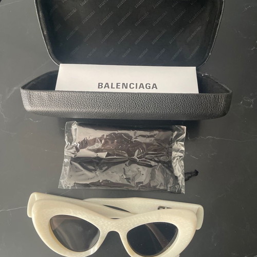 Balenciaga sunglasses new, acetate frame, white cream color