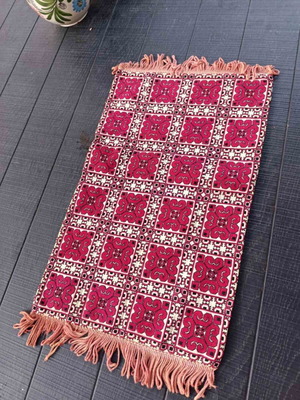 Table runner like new