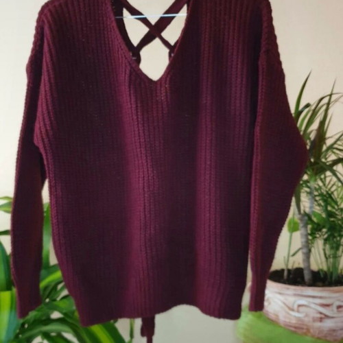 Knitted sweater like new, bordeaux color