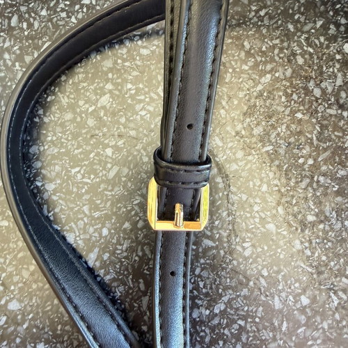 David Jones crossbody bag like new, black, spacious with strap
