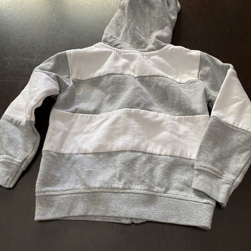 Children's hoodie jacket for ages 3-4, white and grey