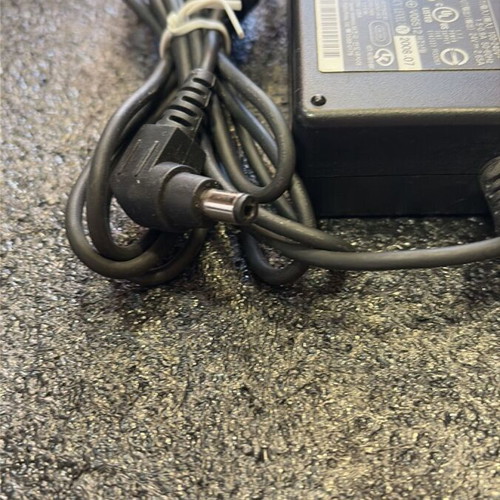 Fujitsu PA03010-6522 original charger used, 24V 2.65A 64W 5.5x2.5mm