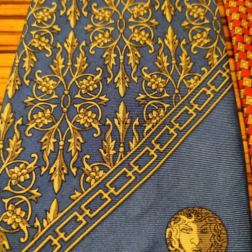 Silk ties set of 3 like new, Italian