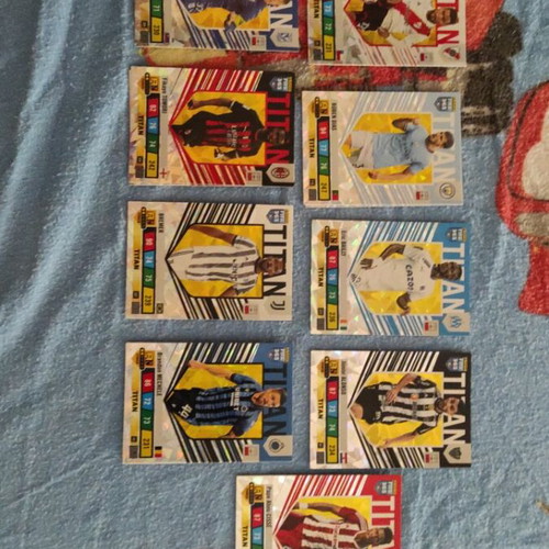 Fifa365 Dominator, Titan, Magician collection like new, 40 cards