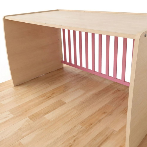 Children's desk like new