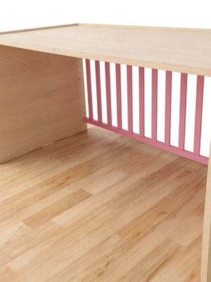Children's desk like new
