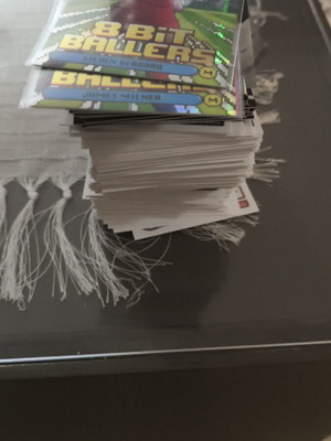 Topps Premier League Flagship Edition 26/27 πακέτο καρτών, πάνω από 50 ειδικές και βασικές κάρτες