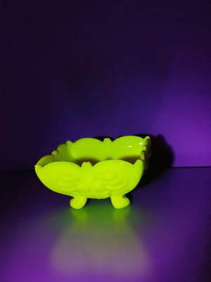 Fenton vintage yellow custard glass footed bowl with butterfly pattern