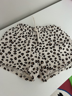 Zara girls' shorts used, size 7-8 years, beige and brown