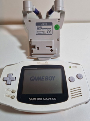 Nintendo Gameboy Advance употребяван с презареждаема батерия Logic3