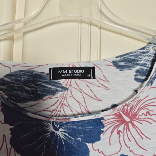 A-Style White Floral Airy Short-Sleeve Blouse like new, size M