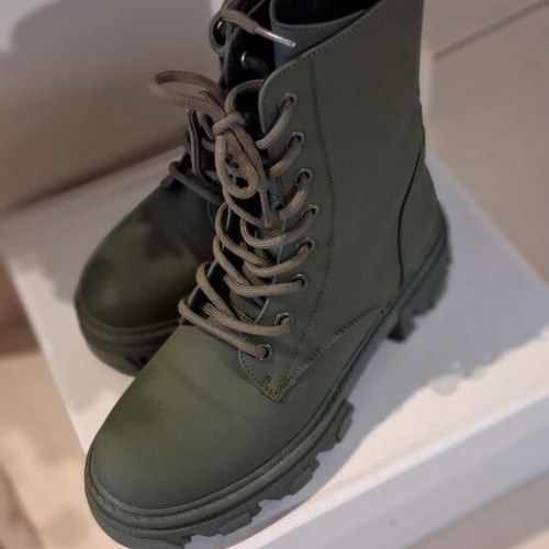 Khaki ankle boots size 36 like new with laces and zipper