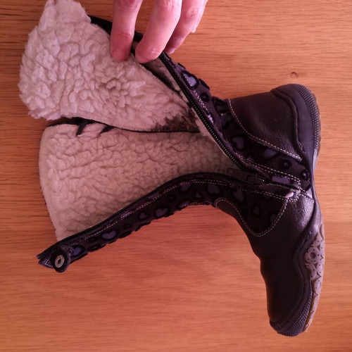 Primigi boots size 28 like new, leather and suede, warm lining