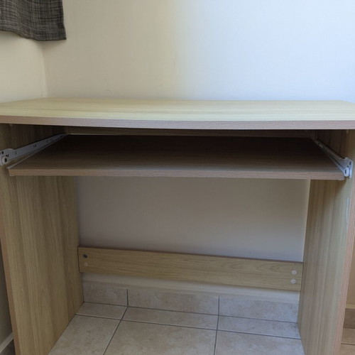 Desk 90x50x75 cm, like new