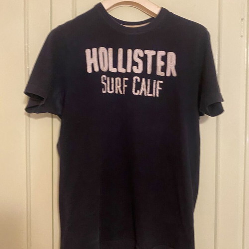 Hollister women's blue cotton t shirt like new with small hole