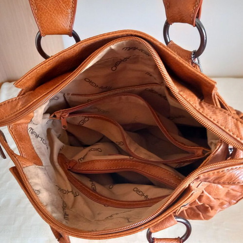 Makgio leather women's handbag like new, tan color