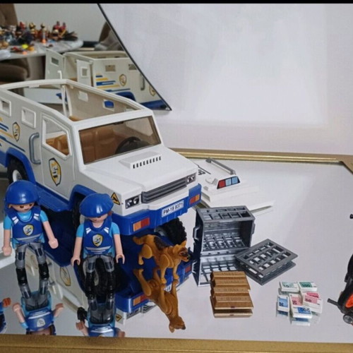 Playmobil police set like new