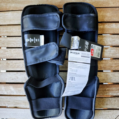 Venum Okinawa 3.0 Shin Guards Kids size S/M new