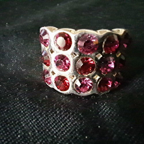 Dyrberg/Kern ring new with 15 large pink and fuchsia Swarovski crystals