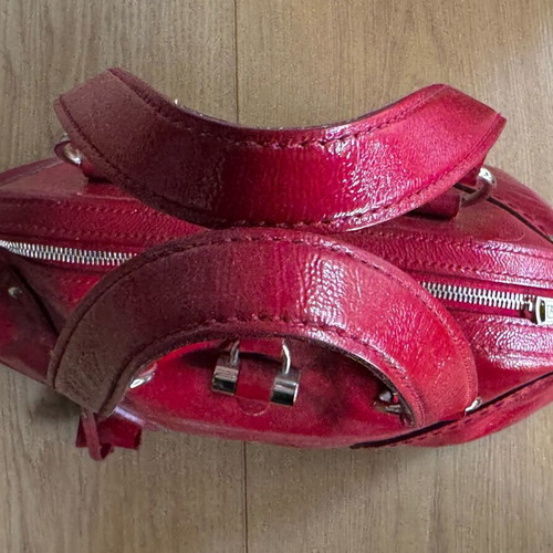 YSL - Yves Saint Laurent Muse red patent leather handbag used