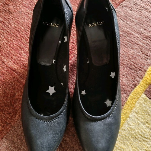 Rollini black leather pumps like new, size 40