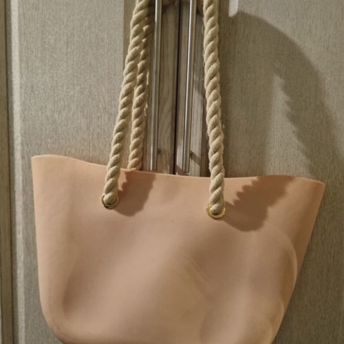Shoulder bag like new pink with hard large rope