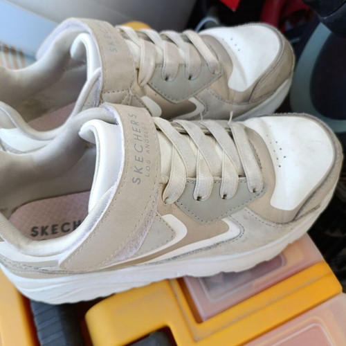 Skechers athletic shoes size 32 used, white for girls