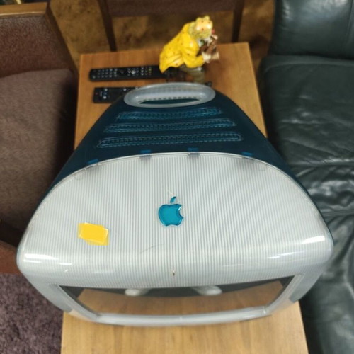 Apple iMac G3 used, 15-inch CRT display, 233 MHz PowerPC G3