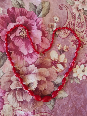 Handmade coral necklace new, red