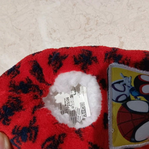 Spiderman slipper socks like new, size 23/26, non-slip